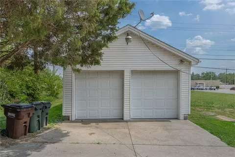 Exterior - 1804 Culver Ave, Kettering, OH 45420 photo 6 of 7