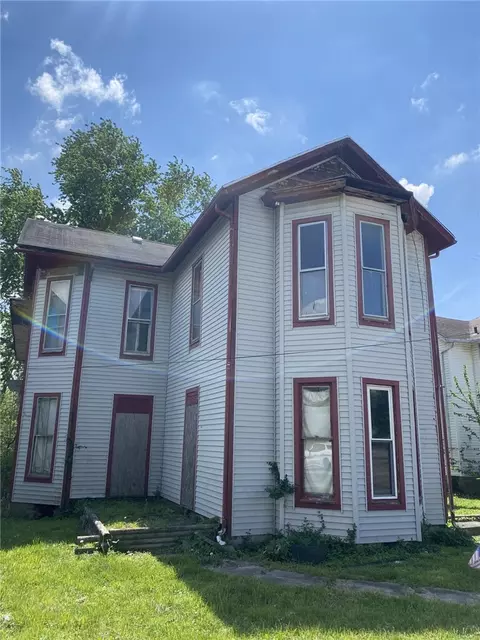 34 E Washington St, Jamestown, OH 45335