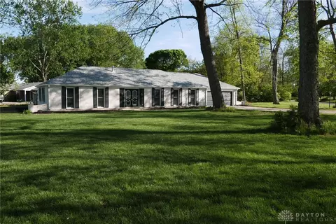 725 Hickory Holw, Troy, OH 45373