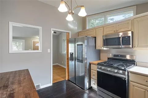 Kitchen - 3336 Braddock, Kettering, OH 45420 photo 3 of 4