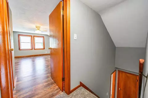 Entry Way - 2761 Middle Urbana Rd, Springfield, OH 45503 photo 3 of 4