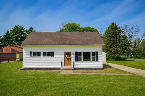 Exterior - 2761 Middle Urbana Rd, Springfield, OH 45503 photo 3 of 7
