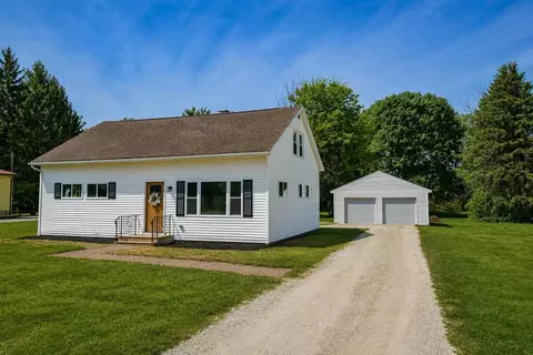 Exterior - 2761 Middle Urbana Rd, Springfield, OH 45503 photo 2 of 7