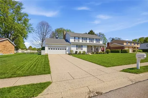 1810 Carlyle Dr, Piqua, OH 45356