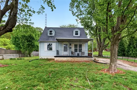 573 Louise Dr, Xenia, OH 45385