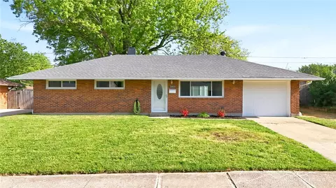 5869 Beecham Dr, Dayton, OH 45424