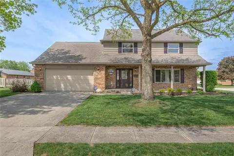 4023 Loop Dr, Englewood, OH 45322