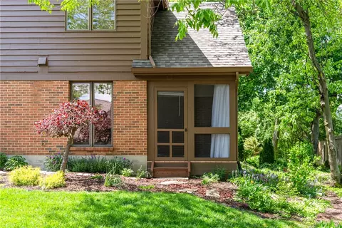 Exterior - 587 Cottingwood Ct, Kettering, OH 45429 photo 3 of 8