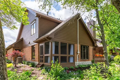 Exterior - 587 Cottingwood Ct, Kettering, OH 45429 photo 4 of 8