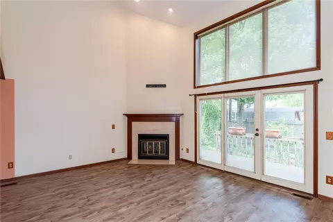 Living - 587 Cottingwood Ct, Kettering, OH 45429 photo 1 of 7