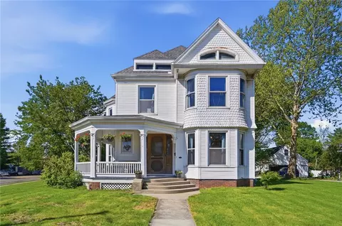 3 E Xenia Dr, Fairborn, OH 45324