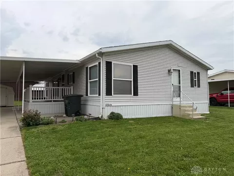 12209 Hartford Ave, Medway, OH 45341
