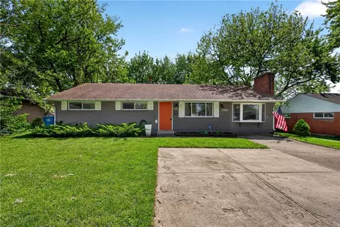 5926 Chambersburg Rd, Huber Heights, OH 45424