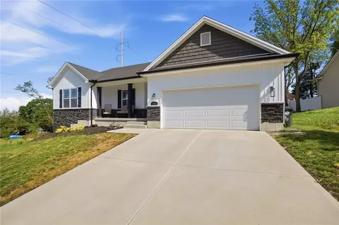 1815 E Lindsey Ave, Miamisburg, OH 45342