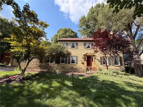 317 Greenmount Blvd, Oakwood, OH 45419