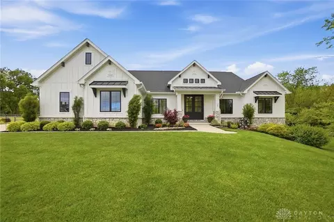 2385 Presley Ct, Lebanon, OH 45036