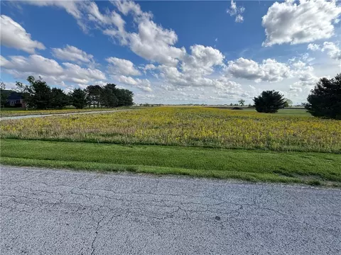 1673 Foust Rd, Xenia, OH 45385