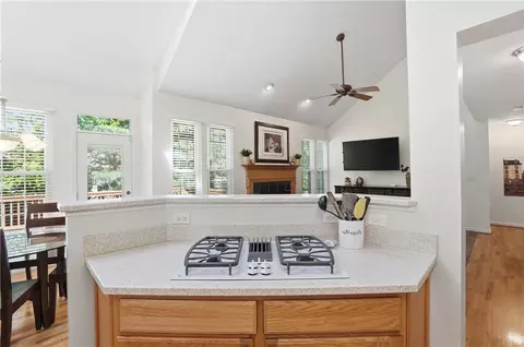 Kitchen - 504 Dakota Run, Maineville, OH 45039 photo 5 of 5