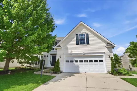 Exterior - 504 Dakota Run, Maineville, OH 45039 photo 2 of 13