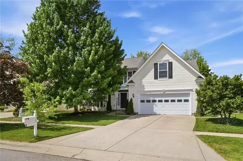 Exterior - 504 Dakota Run, Maineville, OH 45039 photo 3 of 13