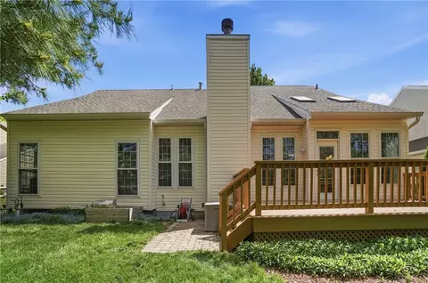 Exterior - 504 Dakota Run, Maineville, OH 45039 photo 6 of 13