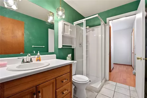 Bath - 2813 Mohican Ave, Kettering, OH 45429 photo 2 of 3