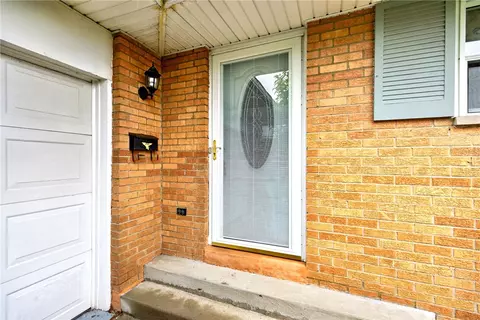 Entry Way - 2813 Mohican Ave, Kettering, OH 45429 photo 1 of 1