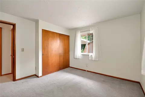 Bedroom - 2813 Mohican Ave, Kettering, OH 45429 photo 11 of 13