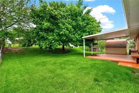 Exterior - 2813 Mohican Ave, Kettering, OH 45429 photo 3 of 8