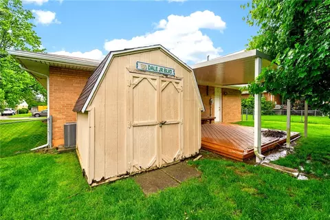 Exterior - 2813 Mohican Ave, Kettering, OH 45429 photo 6 of 8