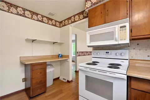 Kitchen - 2813 Mohican Ave, Kettering, OH 45429 photo 4 of 4