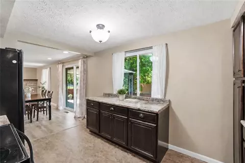 Entry Way - 4813 Bonnie Rd, Kettering, OH 45440 photo 2 of 2
