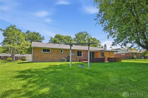 Exterior - 4813 Bonnie Rd, Kettering, OH 45440 photo 3 of 9
