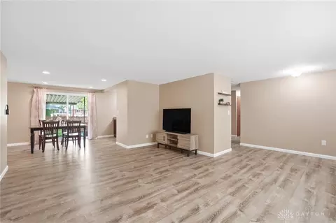 Living - 4813 Bonnie Rd, Kettering, OH 45440 photo 1 of 3