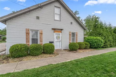 24 N Limestone St, Jamestown, OH 45335