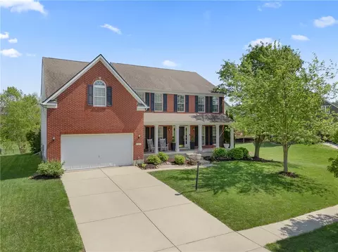 8 Stanton Dr, Springboro, OH 45066