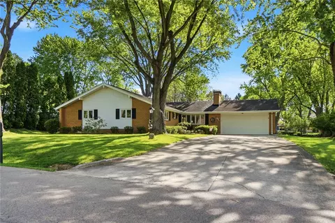 2701 Blue Rock Dr, Dayton, OH 45434