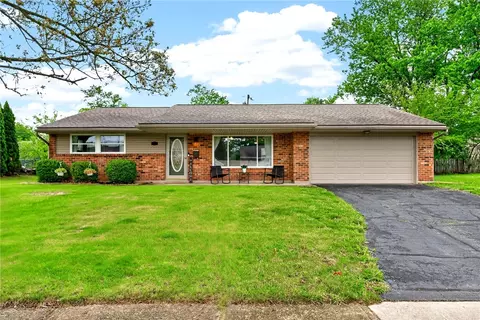 1003 Heathwood Dr, Englewood, OH 45322