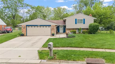 5457 Woodgate Dr, Dayton, OH 45424