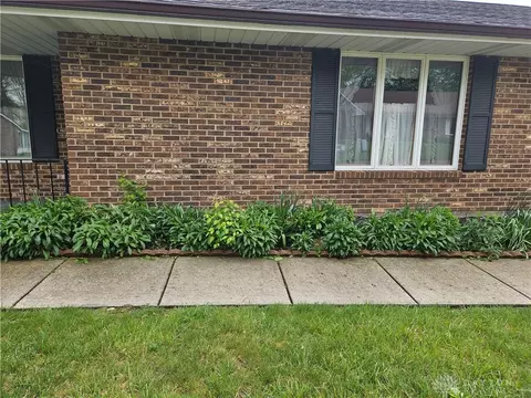 1141 W Brixton Dr, Springfield, OH 45503 photo 2