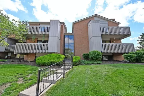 1787 Cherokee Dr #B, West Carrollton, OH 45449