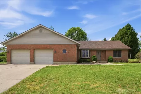 1269 Stephenson Dr, Troy, OH 45373
