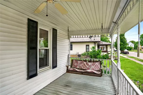 Exterior - 6 Maple St, Franklin, OH 45005 photo 5 of 18