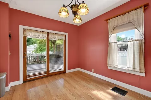 Dining - 6 Maple St, Franklin, OH 45005 photo 1 of 1