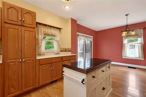 Kitchen - 6 Maple St, Franklin, OH 45005 photo 7 of 8