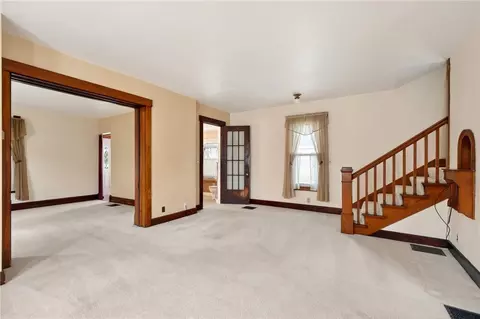 Living - 6 Maple St, Franklin, OH 45005 photo 8 of 8