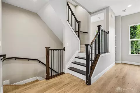 Entry Way - 3906 Edwards Rd #C, Cincinnati, OH 45209 photo 3 of 4