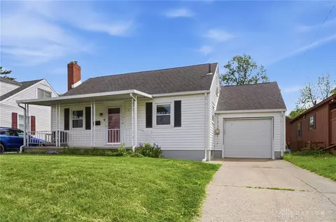 1320 N Plum St, Springfield, OH 45504 photo 2