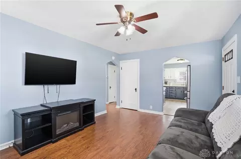 1320 N Plum St, Springfield, OH 45504 photo 4