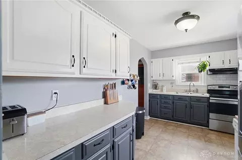 1320 N Plum St, Springfield, OH 45504 photo 7
